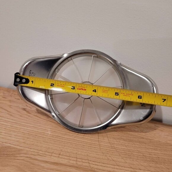 pampered chef stainless steel apple wedger - core remover and slicer - Picture 10 of 11